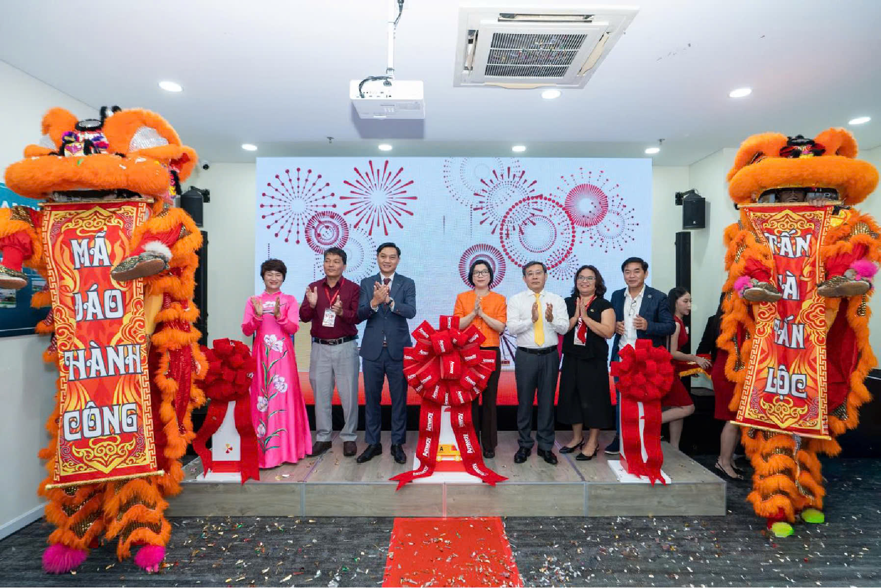 BMCRAFT đồng hành cùng Amway tại lễ khai trương Trung tâm HTKD Đà Nẵng với bộ nơ băng vải khánh thành cao cấp