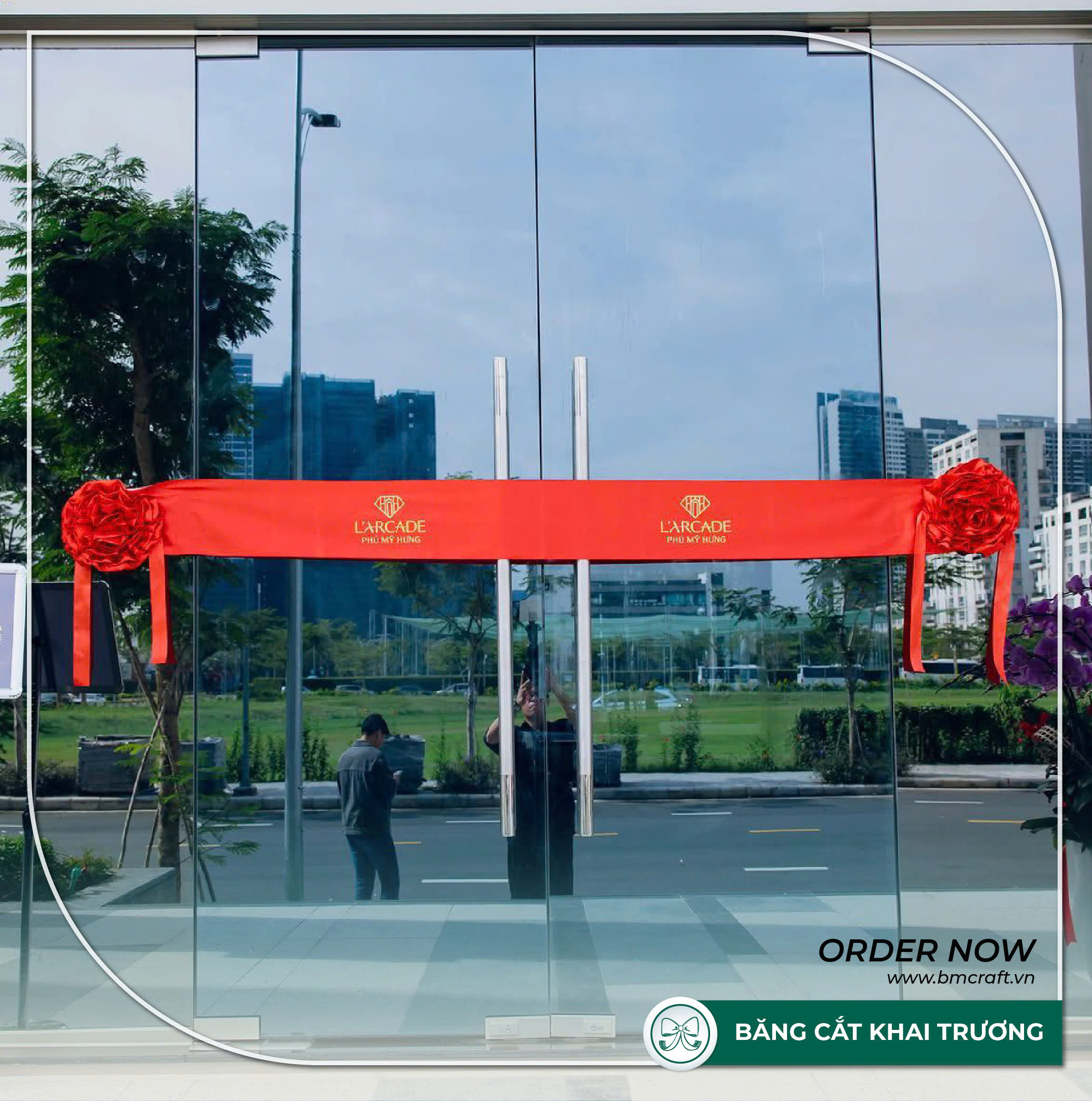 Nơ giao nhà và băng cắt khai trương theo yêu cầu